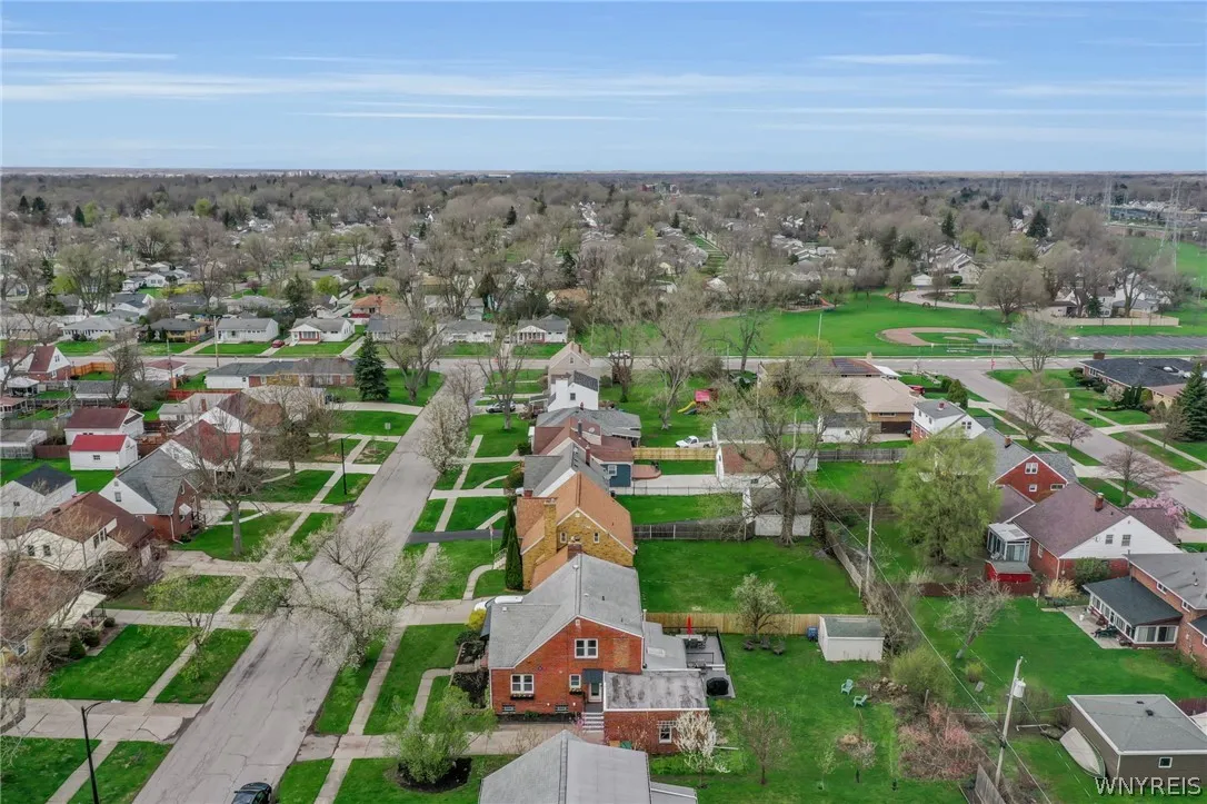 87 Lynncrest, Cheektowaga, New York 14225, Cheektowaga, New York 14225, 4 Bedrooms Bedrooms, 9 Rooms Rooms,2 BathroomsBathrooms,Residential,For Sale,87 Lynncrest, Cheektowaga, New York 14225,0,B1675046