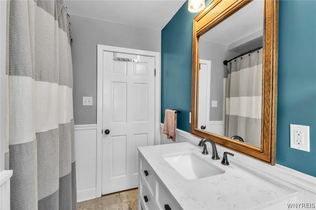 87 Lynncrest, Cheektowaga, New York 14225, Cheektowaga, New York 14225, 4 Bedrooms Bedrooms, 9 Rooms Rooms,2 BathroomsBathrooms,Residential,For Sale,87 Lynncrest, Cheektowaga, New York 14225,0,B1675046