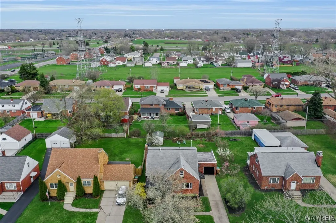 87 Lynncrest, Cheektowaga, New York 14225, Cheektowaga, New York 14225, 4 Bedrooms Bedrooms, 9 Rooms Rooms,2 BathroomsBathrooms,Residential,For Sale,87 Lynncrest, Cheektowaga, New York 14225,0,B1675046