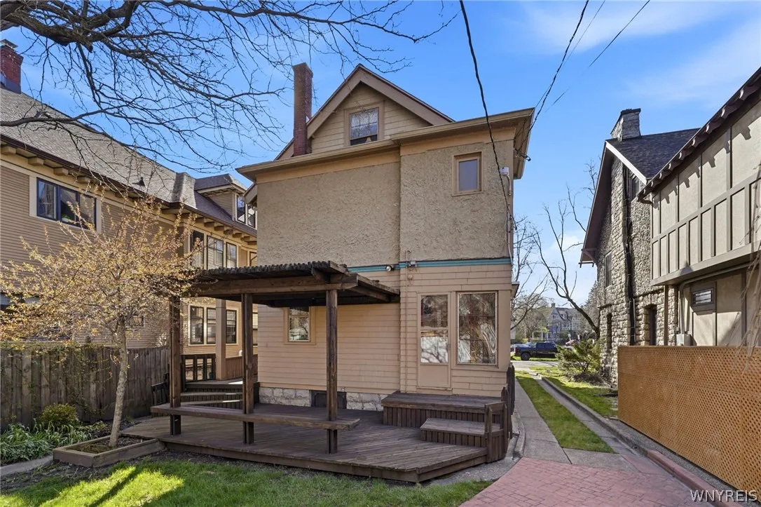 82 Bidwell Parkway, Buffalo, New York 14222, Buffalo, New York 14222, 5 Bedrooms Bedrooms, 17 Rooms Rooms,3 BathroomsBathrooms,Residential,For Sale,82 Bidwell Parkway, Buffalo, New York 14222,0,B1675578