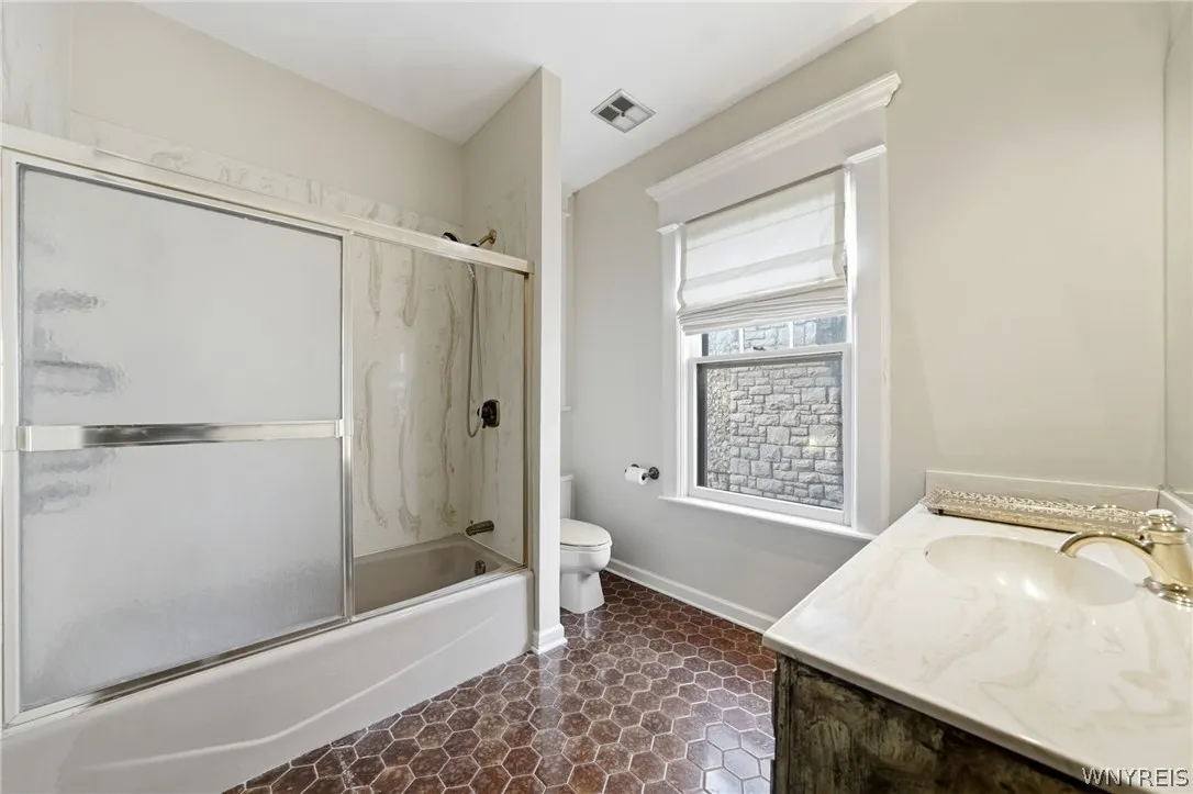 82 Bidwell Parkway, Buffalo, New York 14222, Buffalo, New York 14222, 5 Bedrooms Bedrooms, 17 Rooms Rooms,3 BathroomsBathrooms,Residential,For Sale,82 Bidwell Parkway, Buffalo, New York 14222,0,B1675578