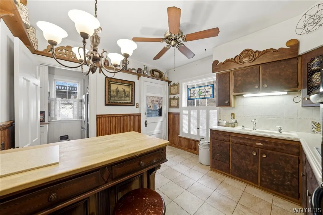 82 Bidwell Parkway, Buffalo, New York 14222, Buffalo, New York 14222, 5 Bedrooms Bedrooms, 17 Rooms Rooms,3 BathroomsBathrooms,Residential,For Sale,82 Bidwell Parkway, Buffalo, New York 14222,0,B1675578
