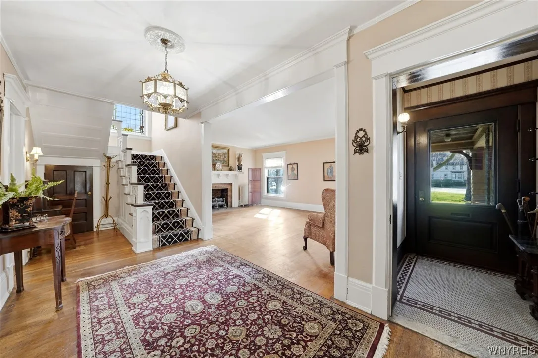 82 Bidwell Parkway, Buffalo, New York 14222, Buffalo, New York 14222, 5 Bedrooms Bedrooms, 17 Rooms Rooms,3 BathroomsBathrooms,Residential,For Sale,82 Bidwell Parkway, Buffalo, New York 14222,0,B1675578