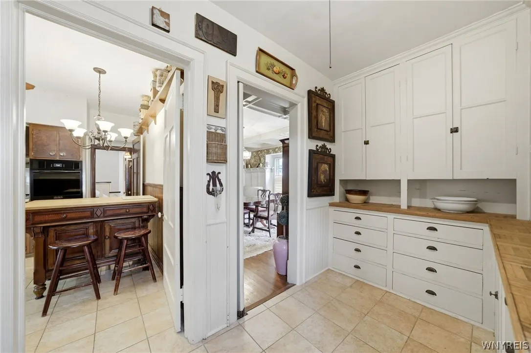 82 Bidwell Parkway, Buffalo, New York 14222, Buffalo, New York 14222, 5 Bedrooms Bedrooms, 17 Rooms Rooms,3 BathroomsBathrooms,Residential,For Sale,82 Bidwell Parkway, Buffalo, New York 14222,0,B1675578