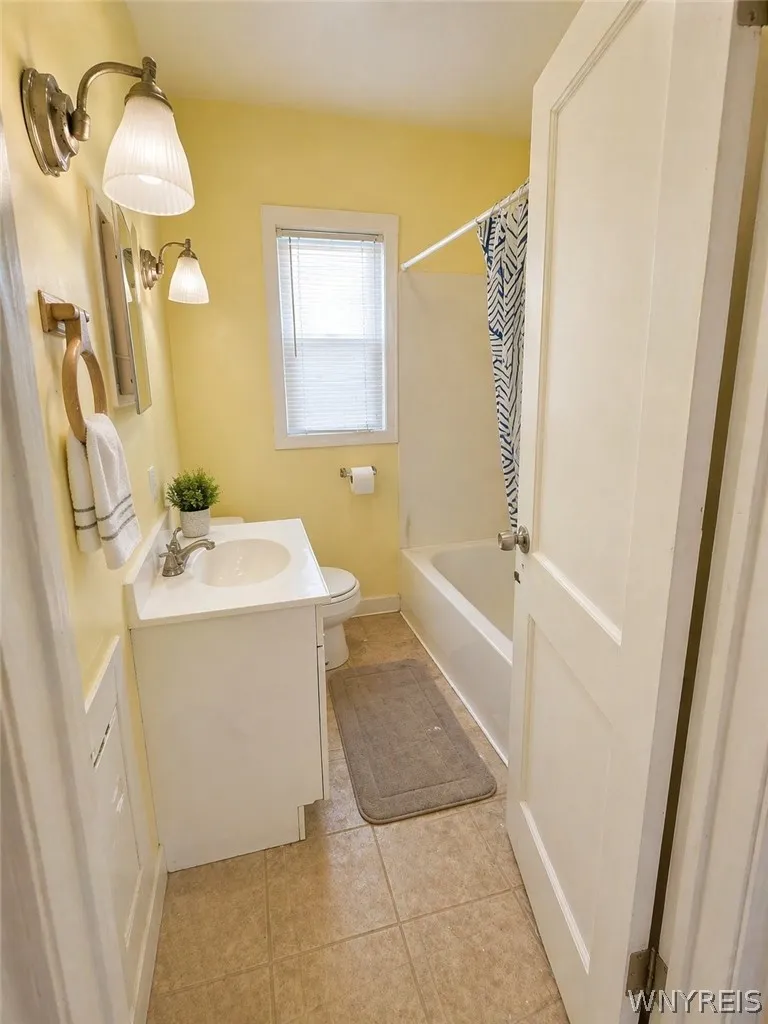 158 Merrimac Street, Buffalo, New York 14214, Buffalo, New York 14214, 4 Bedrooms Bedrooms, 8 Rooms Rooms,2 BathroomsBathrooms,Residential,For Sale,158 Merrimac Street, Buffalo, New York 14214,0,B1675695
