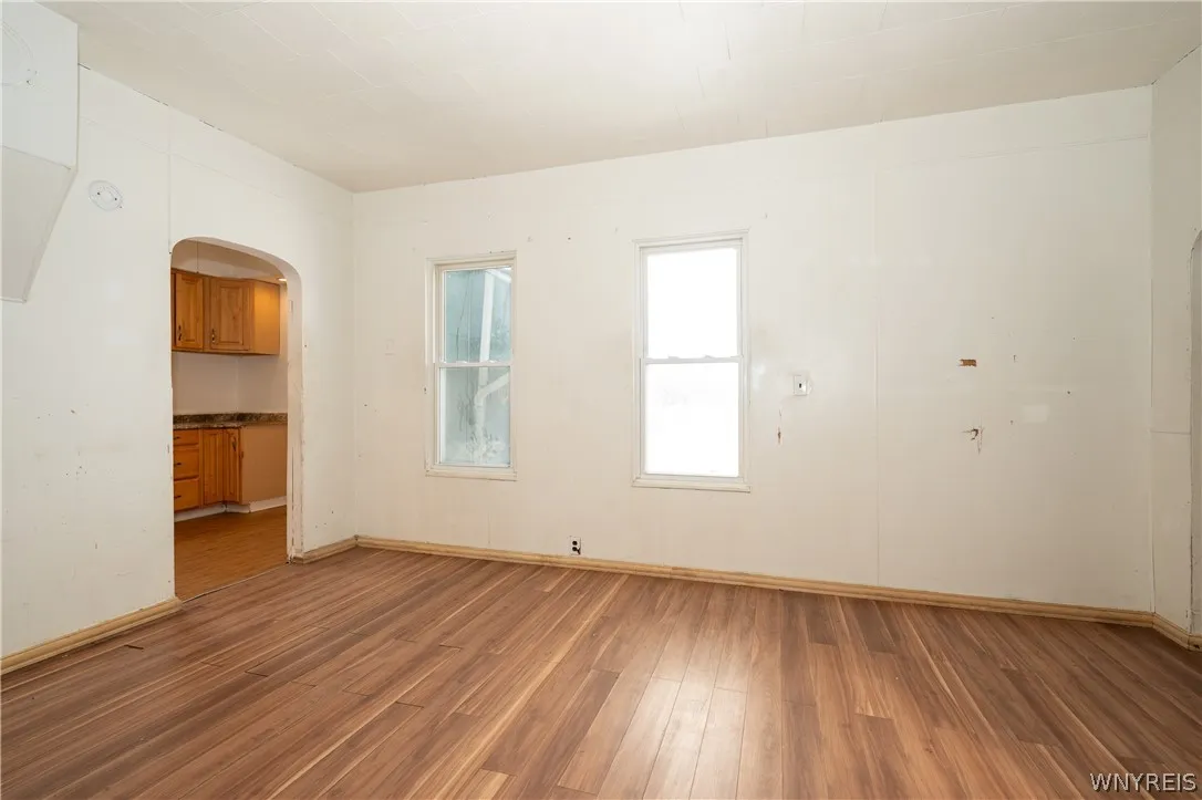 884 East Eagle Street N, Buffalo, New York 14210, Buffalo, New York 14210, 3 Bedrooms Bedrooms, 6 Rooms Rooms,1 BathroomBathrooms,Residential,For Sale,884 East Eagle Street N, Buffalo, New York 14210,0,B1674181