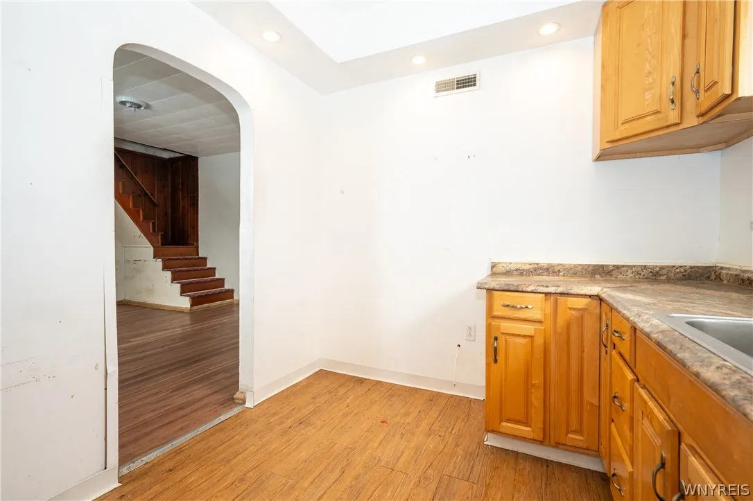 884 East Eagle Street N, Buffalo, New York 14210, Buffalo, New York 14210, 3 Bedrooms Bedrooms, 6 Rooms Rooms,1 BathroomBathrooms,Residential,For Sale,884 East Eagle Street N, Buffalo, New York 14210,0,B1674181