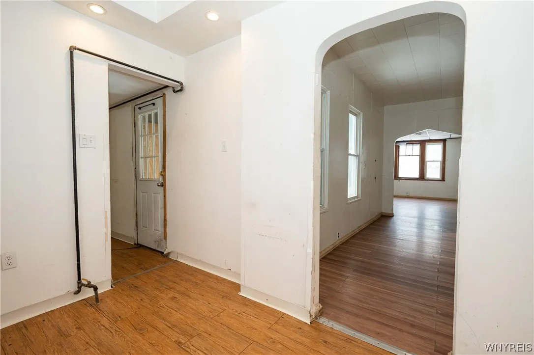 884 East Eagle Street N, Buffalo, New York 14210, Buffalo, New York 14210, 3 Bedrooms Bedrooms, 6 Rooms Rooms,1 BathroomBathrooms,Residential,For Sale,884 East Eagle Street N, Buffalo, New York 14210,0,B1674181