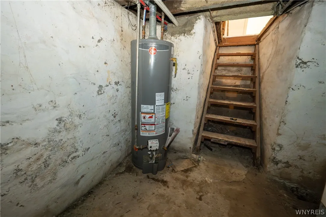 884 East Eagle Street N, Buffalo, New York 14210, Buffalo, New York 14210, 3 Bedrooms Bedrooms, 6 Rooms Rooms,1 BathroomBathrooms,Residential,For Sale,884 East Eagle Street N, Buffalo, New York 14210,0,B1674181