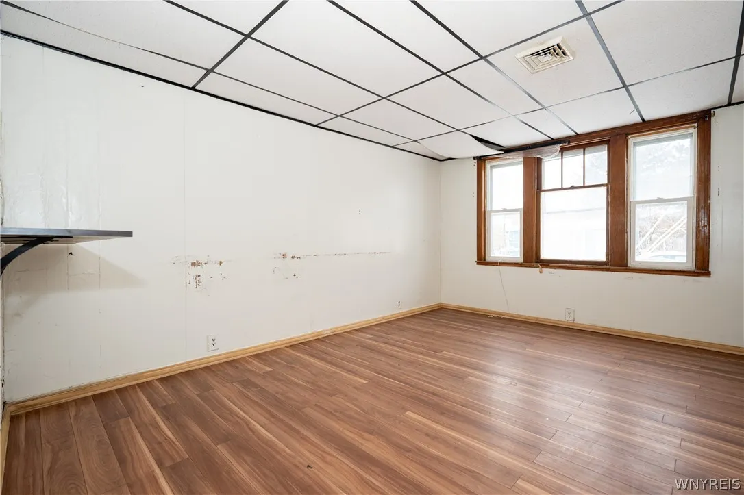 884 East Eagle Street N, Buffalo, New York 14210, Buffalo, New York 14210, 3 Bedrooms Bedrooms, 6 Rooms Rooms,1 BathroomBathrooms,Residential,For Sale,884 East Eagle Street N, Buffalo, New York 14210,0,B1674181