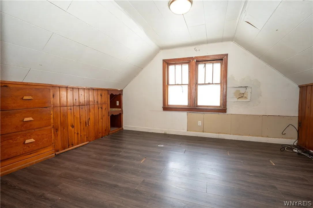 884 East Eagle Street N, Buffalo, New York 14210, Buffalo, New York 14210, 3 Bedrooms Bedrooms, 6 Rooms Rooms,1 BathroomBathrooms,Residential,For Sale,884 East Eagle Street N, Buffalo, New York 14210,0,B1674181