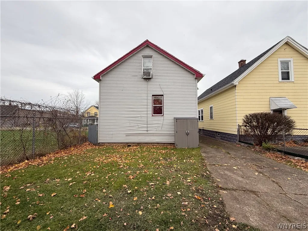 146 Evelyn Street, Buffalo, New York 14207, Buffalo, New York 14207, 3 Bedrooms Bedrooms, 6 Rooms Rooms,1 BathroomBathrooms,Residential,For Sale,146 Evelyn Street, Buffalo, New York 14207,0,B1652837