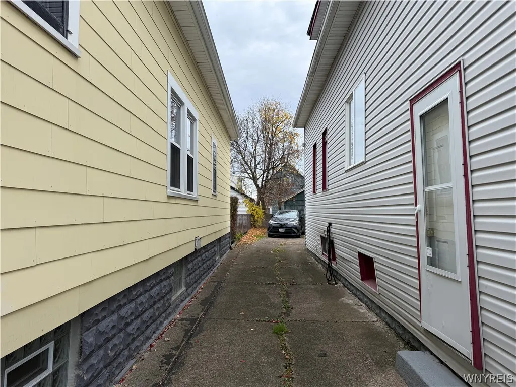 146 Evelyn Street, Buffalo, New York 14207, Buffalo, New York 14207, 3 Bedrooms Bedrooms, 6 Rooms Rooms,1 BathroomBathrooms,Residential,For Sale,146 Evelyn Street, Buffalo, New York 14207,0,B1652837