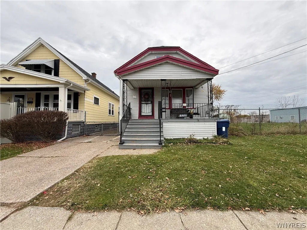 146 Evelyn Street, Buffalo, New York 14207, Buffalo, New York 14207, 3 Bedrooms Bedrooms, 6 Rooms Rooms,1 BathroomBathrooms,Residential,For Sale,146 Evelyn Street, Buffalo, New York 14207,0,B1652837