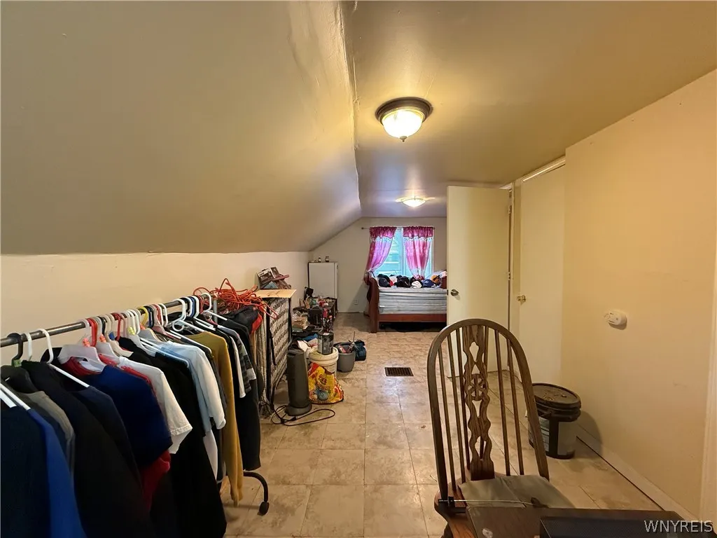 146 Evelyn Street, Buffalo, New York 14207, Buffalo, New York 14207, 3 Bedrooms Bedrooms, 6 Rooms Rooms,1 BathroomBathrooms,Residential,For Sale,146 Evelyn Street, Buffalo, New York 14207,0,B1652837