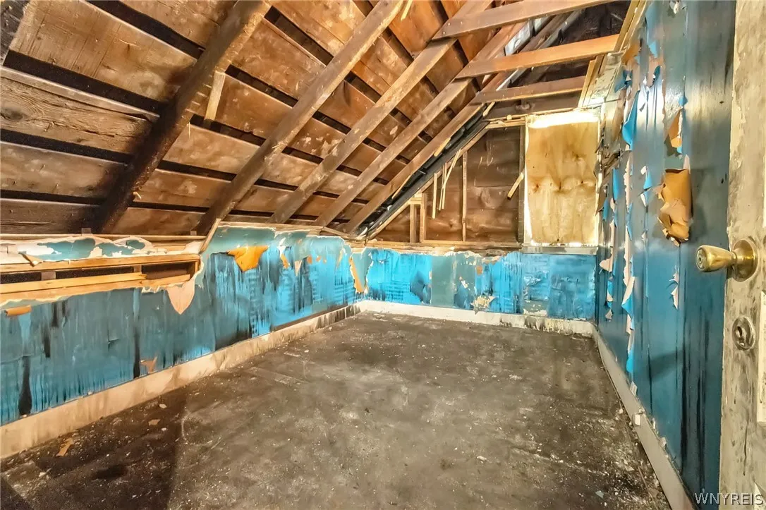 112 Rano Street, Buffalo, New York 14207, Buffalo, New York 14207, 3 Bedrooms Bedrooms, 8 Rooms Rooms,1 BathroomBathrooms,Residential,For Sale,112 Rano Street, Buffalo, New York 14207,0,B1674907