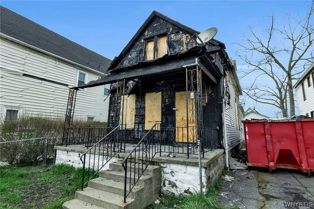 112 Rano Street, Buffalo, New York 14207, Buffalo, New York 14207, 3 Bedrooms Bedrooms, 8 Rooms Rooms,1 BathroomBathrooms,Residential,For Sale,112 Rano Street, Buffalo, New York 14207,0,B1674907