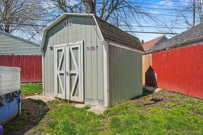 144 Jackson Avenue, Cheektowaga, New York 14212, Cheektowaga, New York 14212, 5 Bedrooms Bedrooms, 9 Rooms Rooms,2 BathroomsBathrooms,Residential,For Sale,144 Jackson Avenue, Cheektowaga, New York 14212,0,B1675140