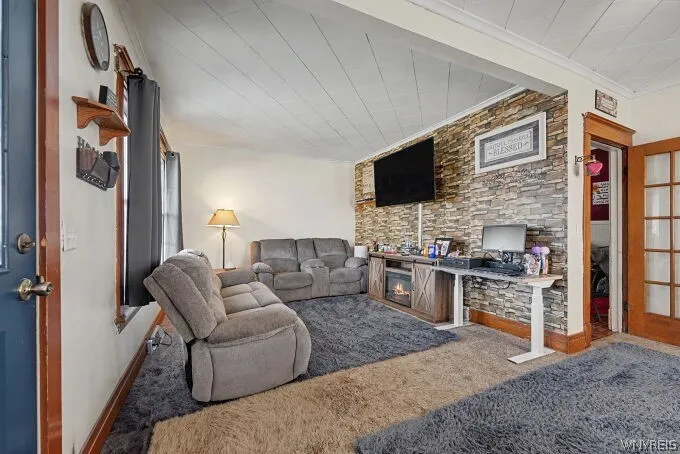 144 Jackson Avenue, Cheektowaga, New York 14212, Cheektowaga, New York 14212, 5 Bedrooms Bedrooms, 9 Rooms Rooms,2 BathroomsBathrooms,Residential,For Sale,144 Jackson Avenue, Cheektowaga, New York 14212,0,B1675140