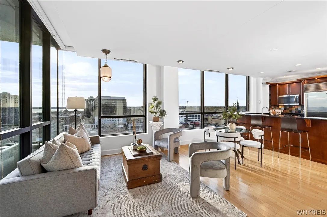 610 Main Street 1201, Buffalo, New York 14202, Buffalo, New York 14202, 2 Bedrooms Bedrooms, 6 Rooms Rooms,2 BathroomsBathrooms,Residential,For Sale,610 Main Street 1201, Buffalo, New York 14202,0,B1675083