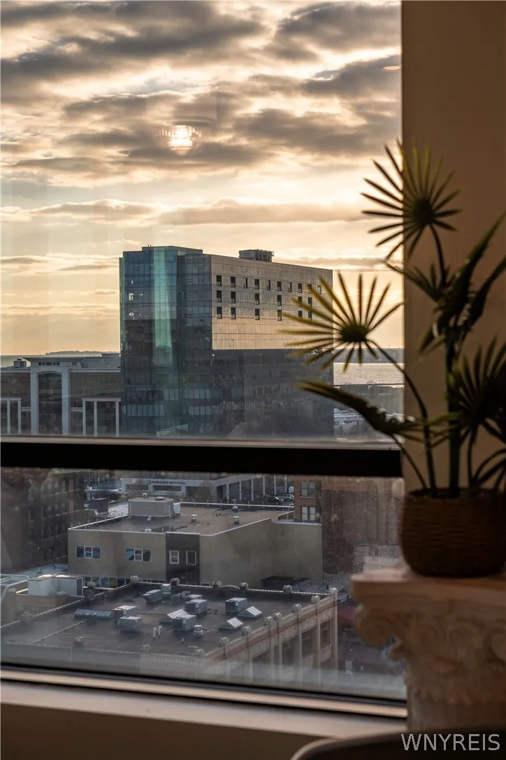 610 Main Street 1201, Buffalo, New York 14202, Buffalo, New York 14202, 2 Bedrooms Bedrooms, 6 Rooms Rooms,2 BathroomsBathrooms,Residential,For Sale,610 Main Street 1201, Buffalo, New York 14202,0,B1675083