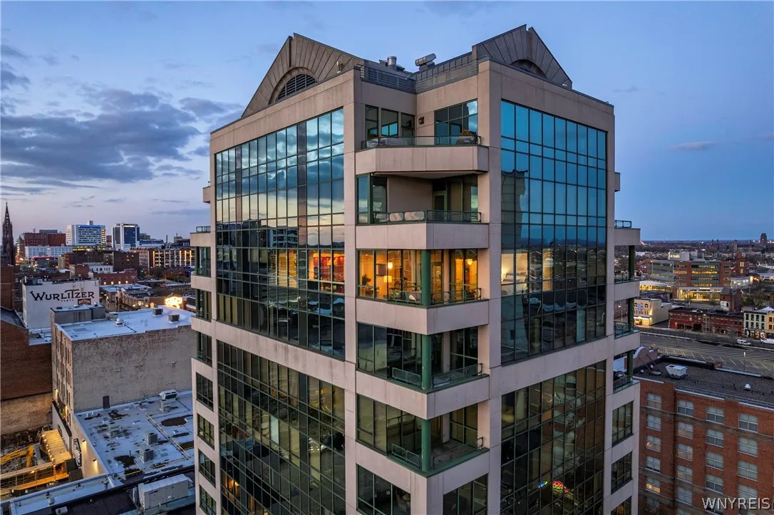 610 Main Street 1201, Buffalo, New York 14202, Buffalo, New York 14202, 2 Bedrooms Bedrooms, 6 Rooms Rooms,2 BathroomsBathrooms,Residential,For Sale,610 Main Street 1201, Buffalo, New York 14202,0,B1675083