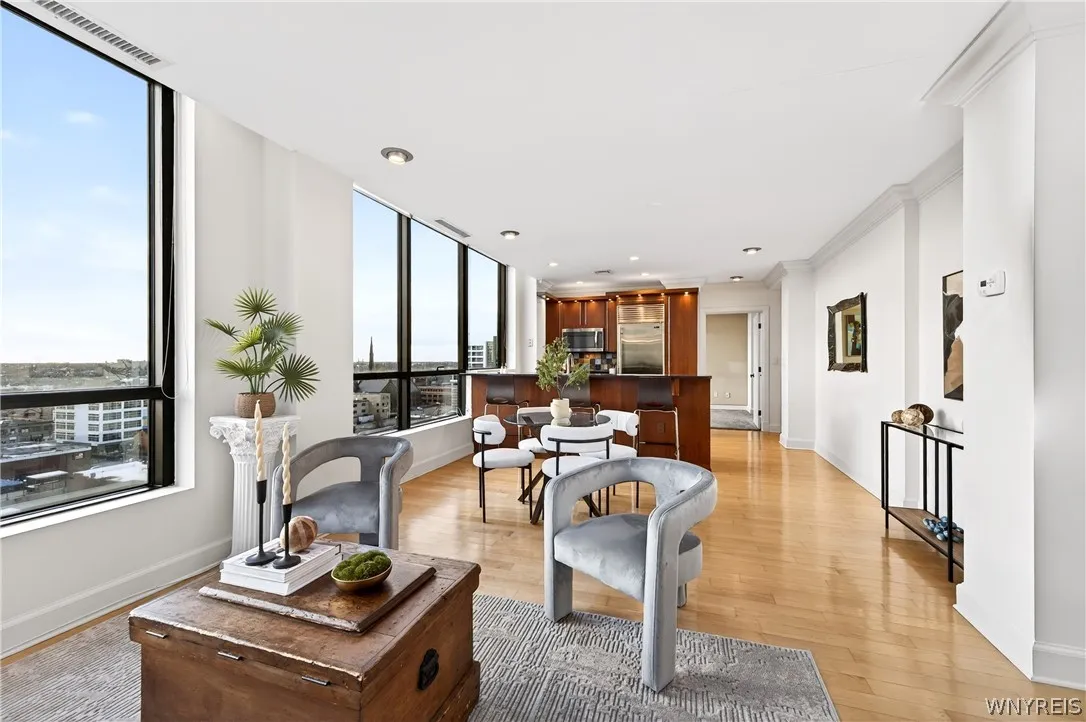 610 Main Street 1201, Buffalo, New York 14202, Buffalo, New York 14202, 2 Bedrooms Bedrooms, 6 Rooms Rooms,2 BathroomsBathrooms,Residential,For Sale,610 Main Street 1201, Buffalo, New York 14202,0,B1675083