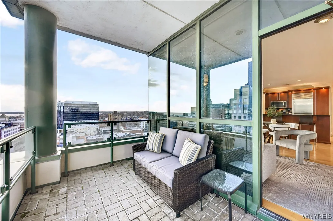 610 Main Street 1201, Buffalo, New York 14202, Buffalo, New York 14202, 2 Bedrooms Bedrooms, 6 Rooms Rooms,2 BathroomsBathrooms,Residential,For Sale,610 Main Street 1201, Buffalo, New York 14202,0,B1675083