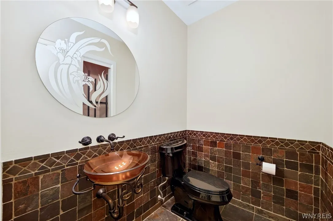 610 Main Street 1201, Buffalo, New York 14202, Buffalo, New York 14202, 2 Bedrooms Bedrooms, 6 Rooms Rooms,2 BathroomsBathrooms,Residential,For Sale,610 Main Street 1201, Buffalo, New York 14202,0,B1675083