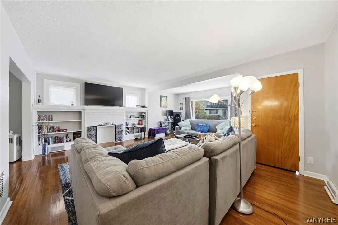 226 Tacoma Avenue, Buffalo, New York 14216, Buffalo, New York 14216, 3 Bedrooms Bedrooms, 6 Rooms Rooms,1 BathroomBathrooms,Residential Lease,For Rent,226 Tacoma Avenue, Buffalo, New York 14216,0,B1675250