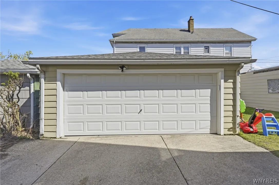 226 Tacoma Avenue, Buffalo, New York 14216, Buffalo, New York 14216, 3 Bedrooms Bedrooms, 6 Rooms Rooms,1 BathroomBathrooms,Residential Lease,For Rent,226 Tacoma Avenue, Buffalo, New York 14216,0,B1675250