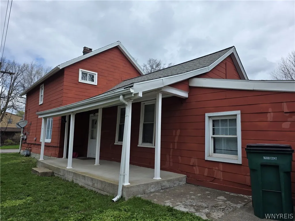 117 Farmer Street, Buffalo, New York 14207, Buffalo, New York 14207, 4 Bedrooms Bedrooms, ,2 BathroomsBathrooms,Residential,For Sale,117 Farmer Street, Buffalo, New York 14207,0,B1675394