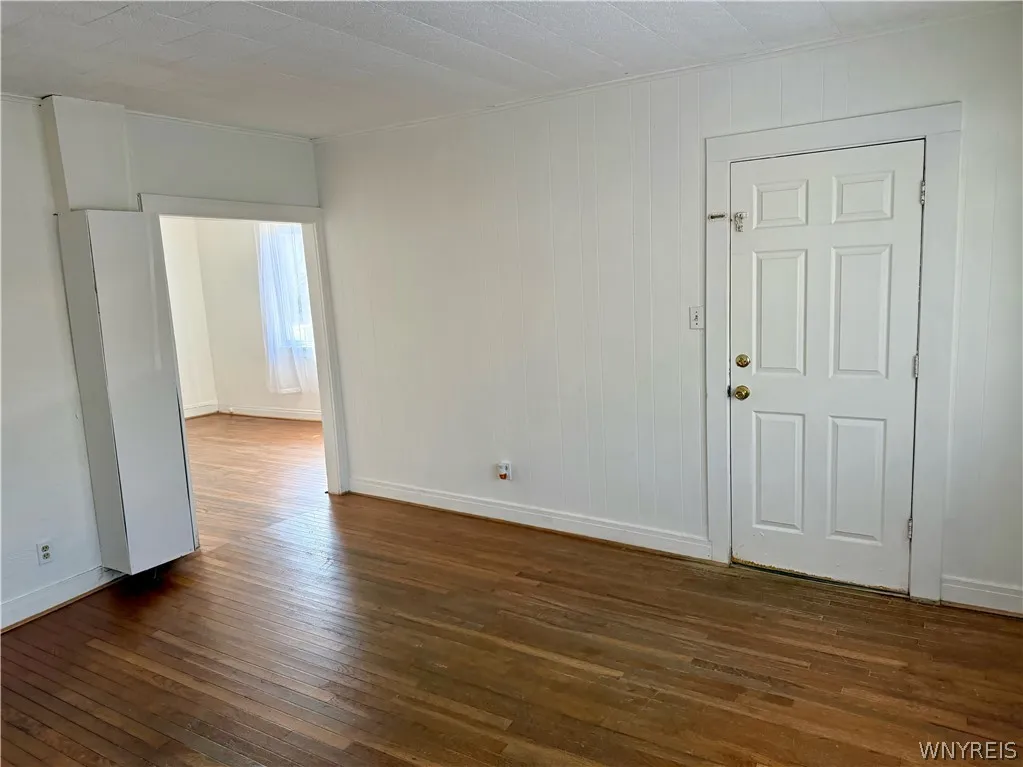 117 Farmer Street, Buffalo, New York 14207, Buffalo, New York 14207, 4 Bedrooms Bedrooms, ,2 BathroomsBathrooms,Residential,For Sale,117 Farmer Street, Buffalo, New York 14207,0,B1675394