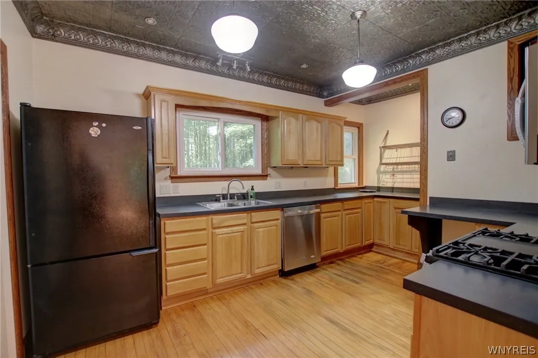 5880 Draudt Road, Orchard Park, New York 14127, Orchard Park, New York 14127, 3 Bedrooms Bedrooms, 9 Rooms Rooms,2 BathroomsBathrooms,Residential Lease,For Rent,5880 Draudt Road, Orchard Park, New York 14127,0,B1676004