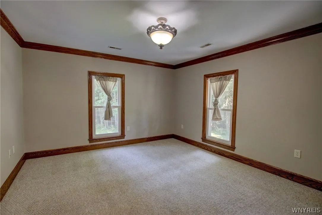 5880 Draudt Road, Orchard Park, New York 14127, Orchard Park, New York 14127, 3 Bedrooms Bedrooms, 9 Rooms Rooms,2 BathroomsBathrooms,Residential Lease,For Rent,5880 Draudt Road, Orchard Park, New York 14127,0,B1676004