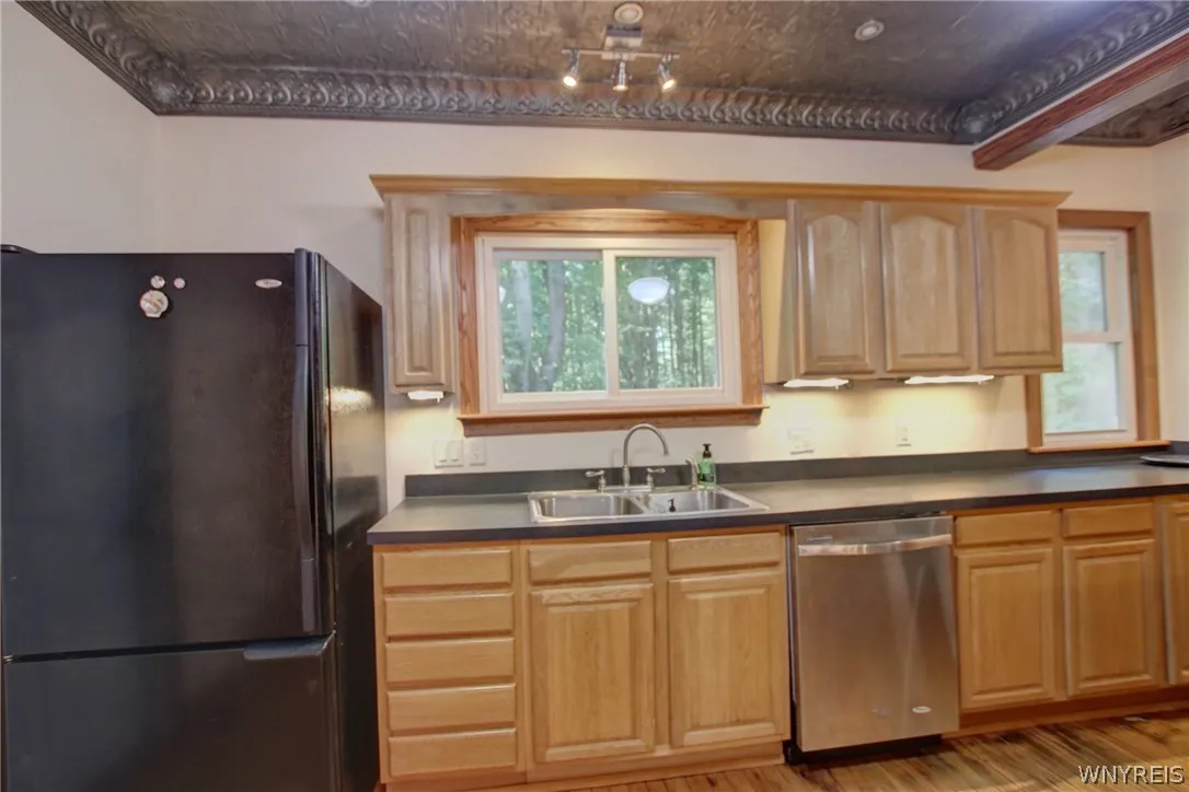 5880 Draudt Road, Orchard Park, New York 14127, Orchard Park, New York 14127, 3 Bedrooms Bedrooms, 9 Rooms Rooms,2 BathroomsBathrooms,Residential Lease,For Rent,5880 Draudt Road, Orchard Park, New York 14127,0,B1676004