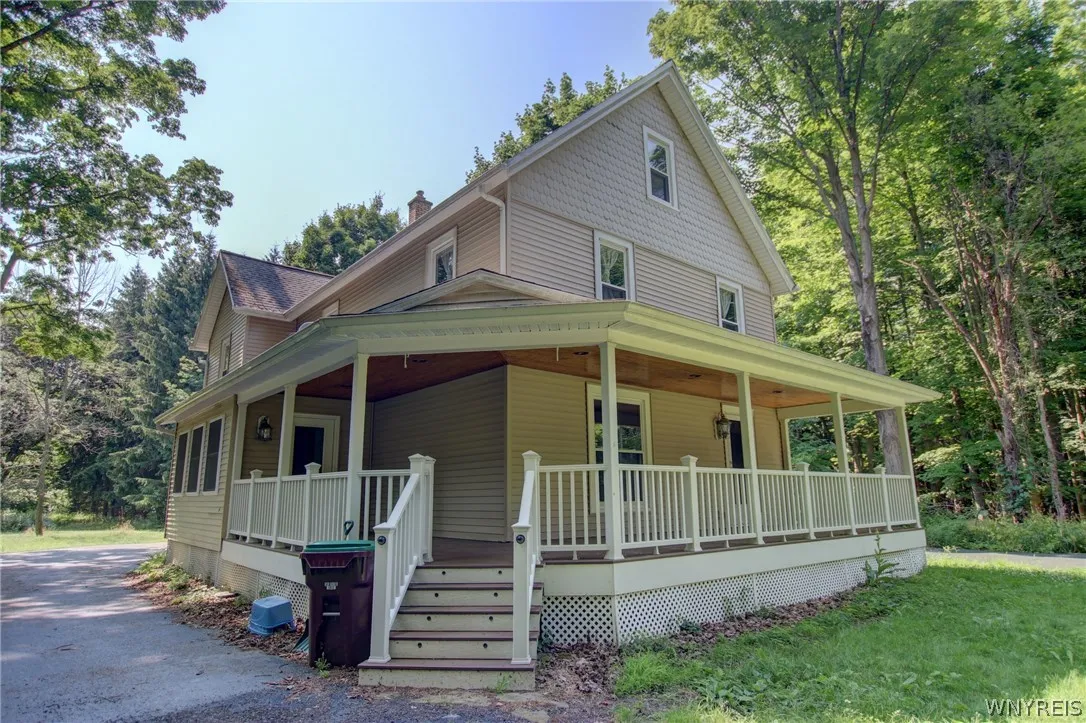 5880 Draudt Road, Orchard Park, New York 14127, Orchard Park, New York 14127, 3 Bedrooms Bedrooms, 9 Rooms Rooms,2 BathroomsBathrooms,Residential Lease,For Rent,5880 Draudt Road, Orchard Park, New York 14127,0,B1676004