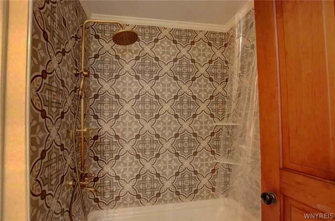 5880 Draudt Road, Orchard Park, New York 14127, Orchard Park, New York 14127, 3 Bedrooms Bedrooms, 9 Rooms Rooms,2 BathroomsBathrooms,Residential Lease,For Rent,5880 Draudt Road, Orchard Park, New York 14127,0,B1676004