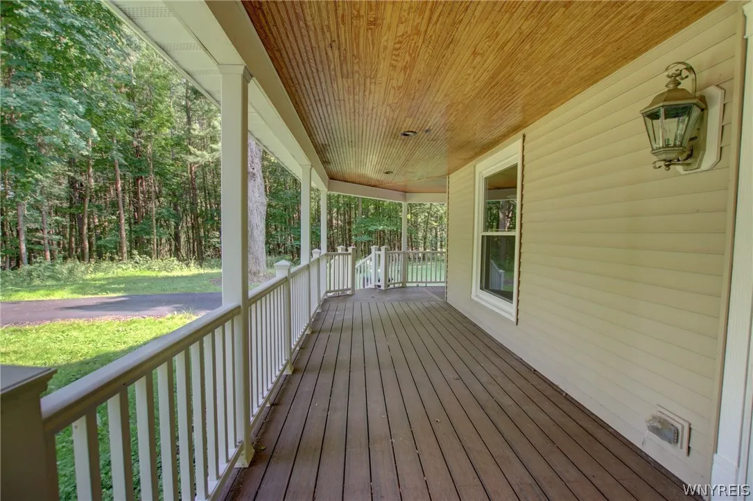 5880 Draudt Road, Orchard Park, New York 14127, Orchard Park, New York 14127, 3 Bedrooms Bedrooms, 9 Rooms Rooms,2 BathroomsBathrooms,Residential Lease,For Rent,5880 Draudt Road, Orchard Park, New York 14127,0,B1676004