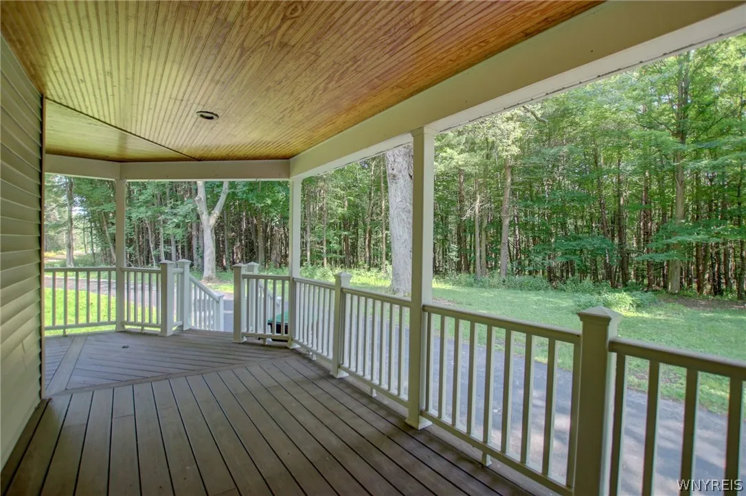 5880 Draudt Road, Orchard Park, New York 14127, Orchard Park, New York 14127, 3 Bedrooms Bedrooms, 9 Rooms Rooms,2 BathroomsBathrooms,Residential Lease,For Rent,5880 Draudt Road, Orchard Park, New York 14127,0,B1676004