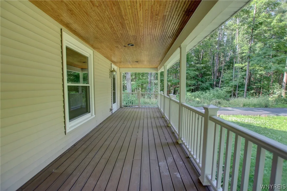 5880 Draudt Road, Orchard Park, New York 14127, Orchard Park, New York 14127, 3 Bedrooms Bedrooms, 9 Rooms Rooms,2 BathroomsBathrooms,Residential Lease,For Rent,5880 Draudt Road, Orchard Park, New York 14127,0,B1676004