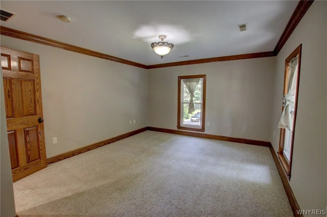 5880 Draudt Road, Orchard Park, New York 14127, Orchard Park, New York 14127, 3 Bedrooms Bedrooms, 9 Rooms Rooms,2 BathroomsBathrooms,Residential Lease,For Rent,5880 Draudt Road, Orchard Park, New York 14127,0,B1676004