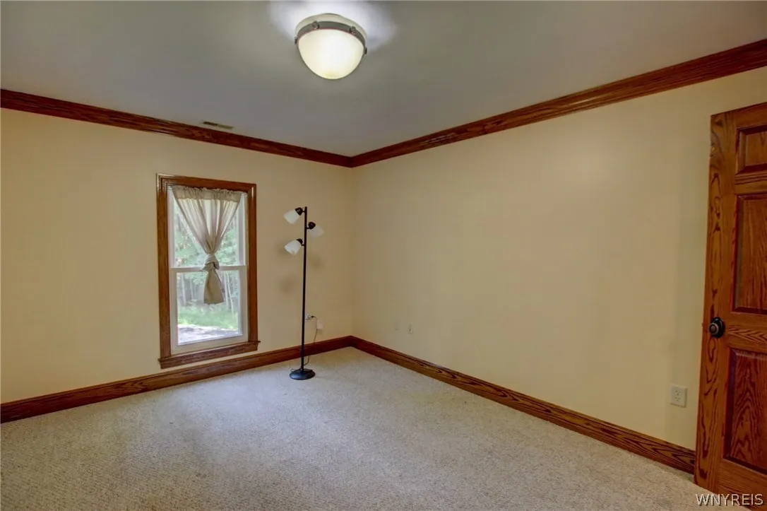 5880 Draudt Road, Orchard Park, New York 14127, Orchard Park, New York 14127, 3 Bedrooms Bedrooms, 9 Rooms Rooms,2 BathroomsBathrooms,Residential Lease,For Rent,5880 Draudt Road, Orchard Park, New York 14127,0,B1676004