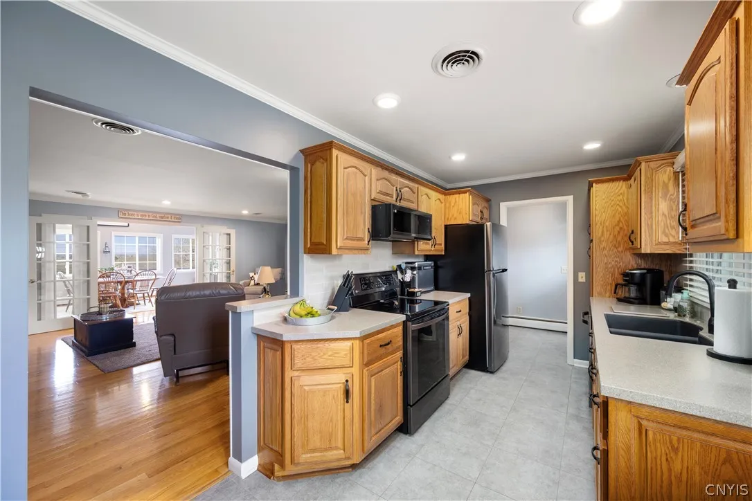 372 Genesee Street, Oneida, New York 13421, Oneida, New York 13421, 3 Bedrooms Bedrooms, 6 Rooms Rooms,2 BathroomsBathrooms,Residential,For Sale,372 Genesee Street, Oneida, New York 13421,0,S1674454