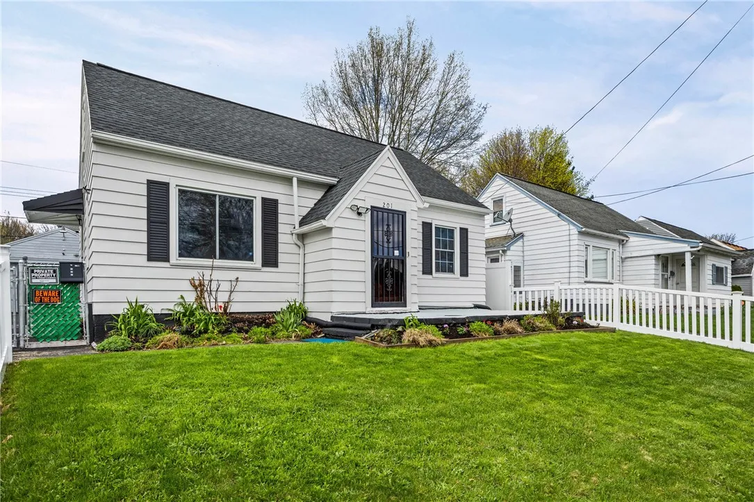 201 Arbutus Street, Rochester, New York 14609, Rochester, New York 14609, 4 Bedrooms Bedrooms, 6 Rooms Rooms,1 BathroomBathrooms,Residential,For Sale,201 Arbutus Street, Rochester, New York 14609,0,R1675907