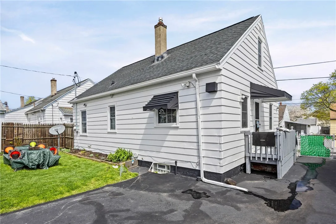 201 Arbutus Street, Rochester, New York 14609, Rochester, New York 14609, 4 Bedrooms Bedrooms, 6 Rooms Rooms,1 BathroomBathrooms,Residential,For Sale,201 Arbutus Street, Rochester, New York 14609,0,R1675907