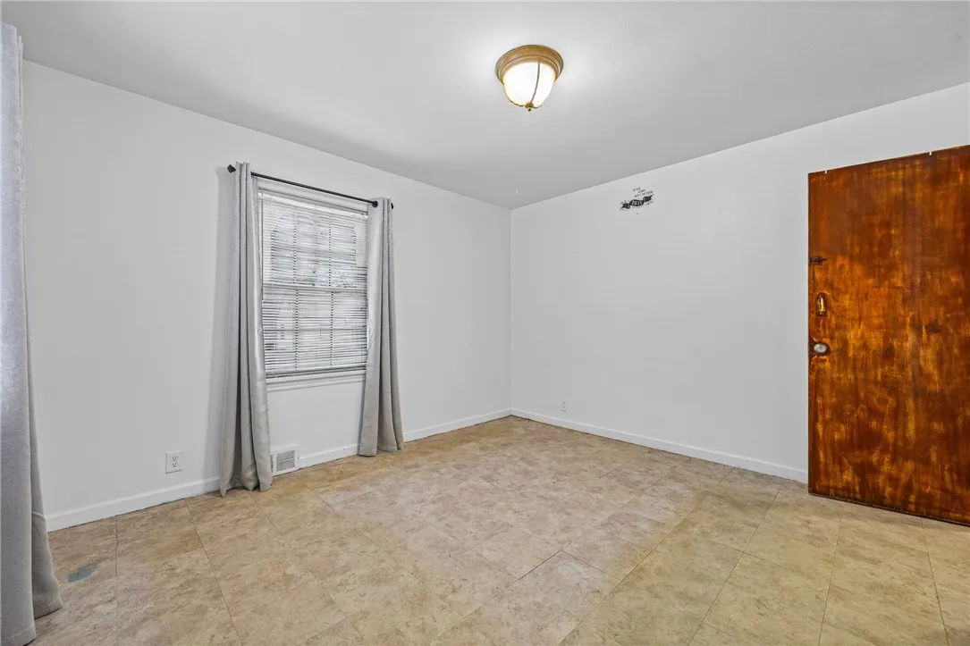 201 Arbutus Street, Rochester, New York 14609, Rochester, New York 14609, 4 Bedrooms Bedrooms, 6 Rooms Rooms,1 BathroomBathrooms,Residential,For Sale,201 Arbutus Street, Rochester, New York 14609,0,R1675907