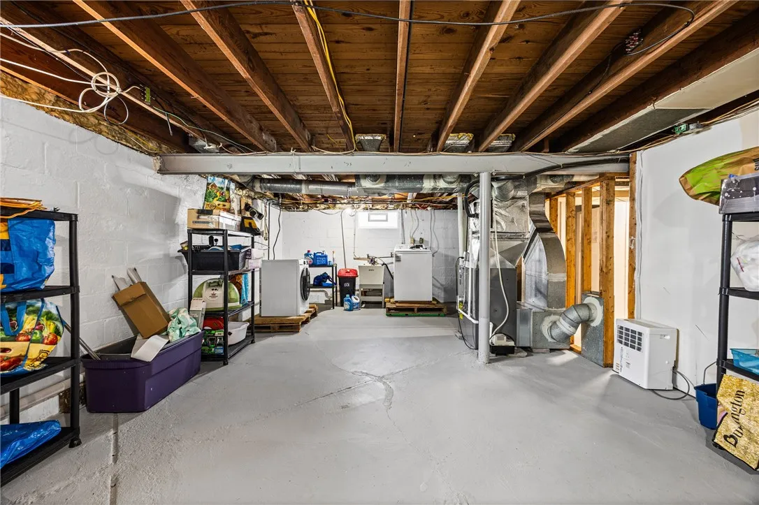 201 Arbutus Street, Rochester, New York 14609, Rochester, New York 14609, 4 Bedrooms Bedrooms, 6 Rooms Rooms,1 BathroomBathrooms,Residential,For Sale,201 Arbutus Street, Rochester, New York 14609,0,R1675907