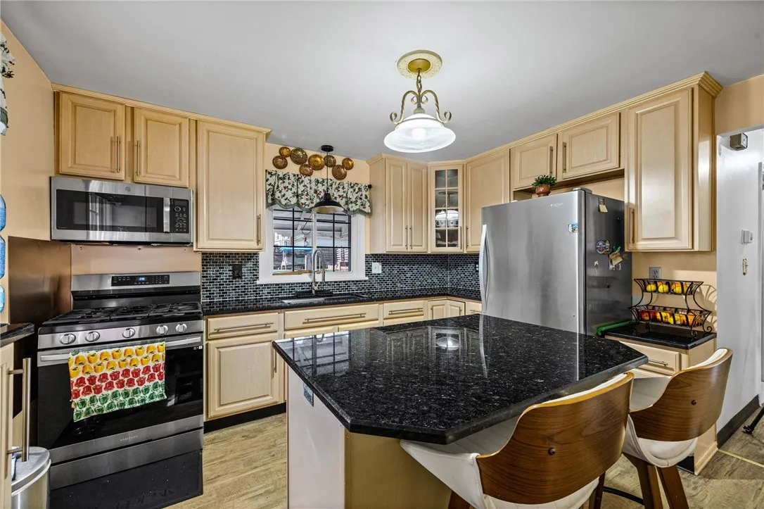 201 Arbutus Street, Rochester, New York 14609, Rochester, New York 14609, 4 Bedrooms Bedrooms, 6 Rooms Rooms,1 BathroomBathrooms,Residential,For Sale,201 Arbutus Street, Rochester, New York 14609,0,R1675907