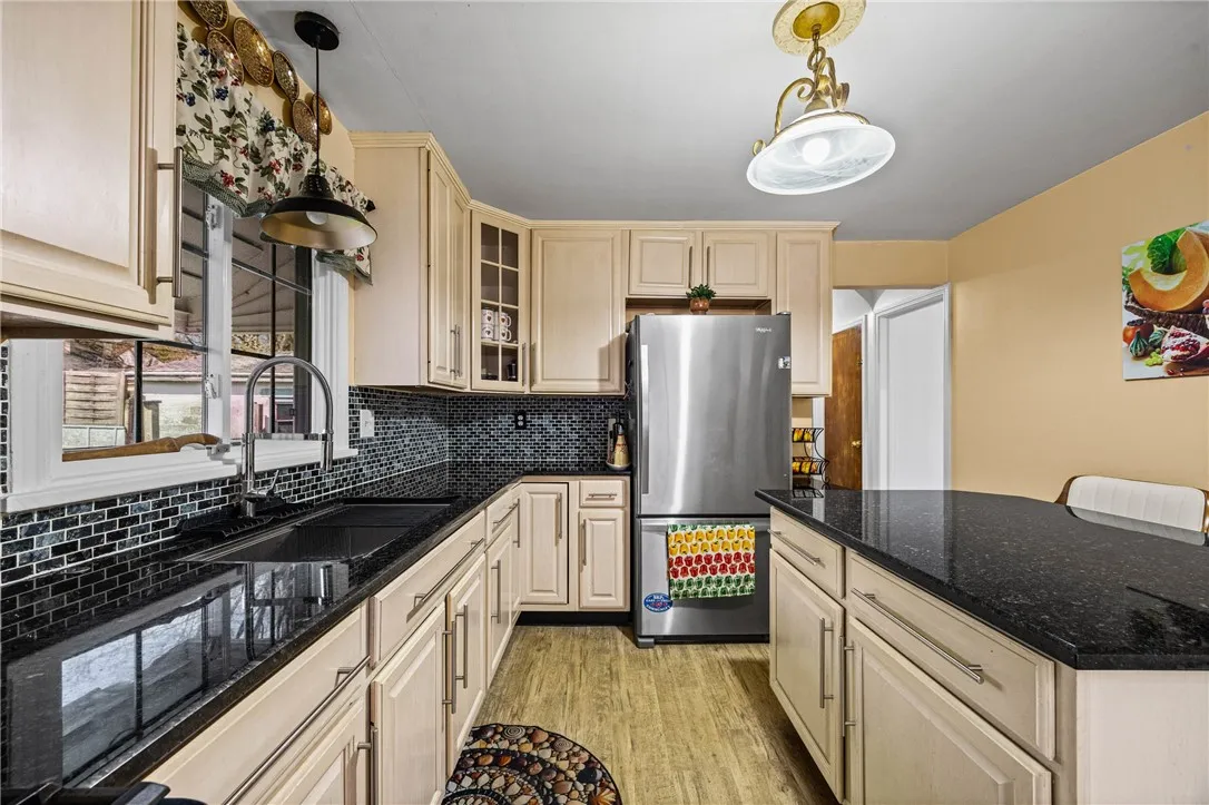 201 Arbutus Street, Rochester, New York 14609, Rochester, New York 14609, 4 Bedrooms Bedrooms, 6 Rooms Rooms,1 BathroomBathrooms,Residential,For Sale,201 Arbutus Street, Rochester, New York 14609,0,R1675907